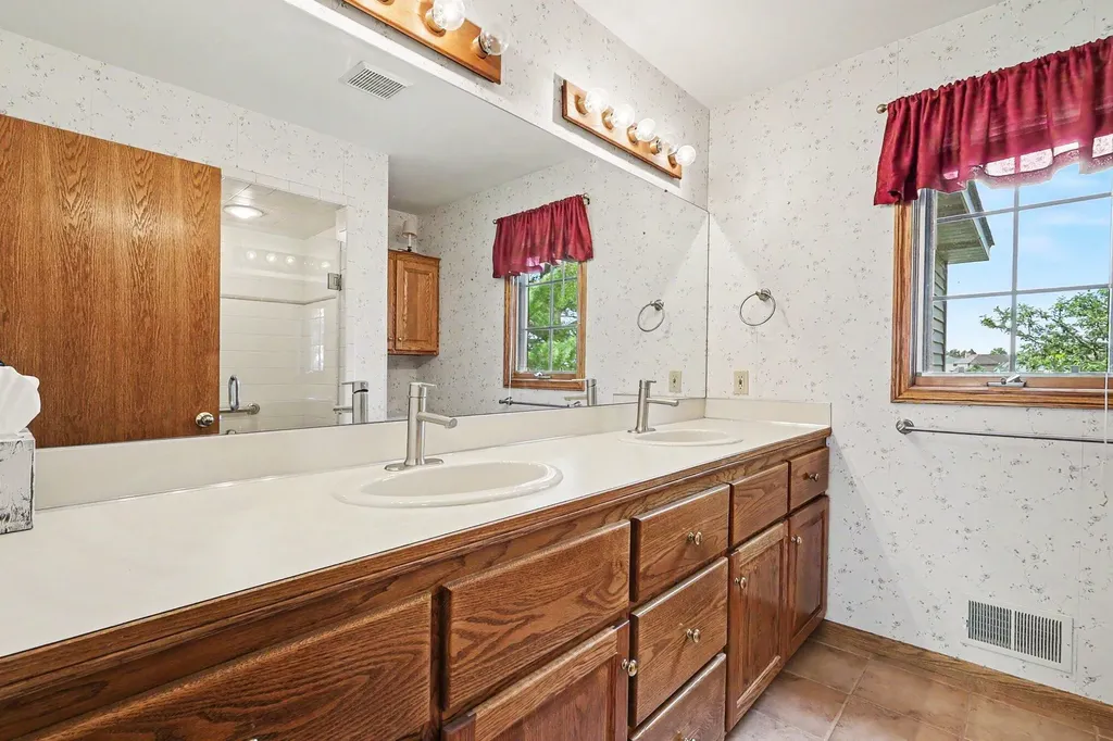 9112 Bluff Lake Street Zeeland Charter Township MI 49464