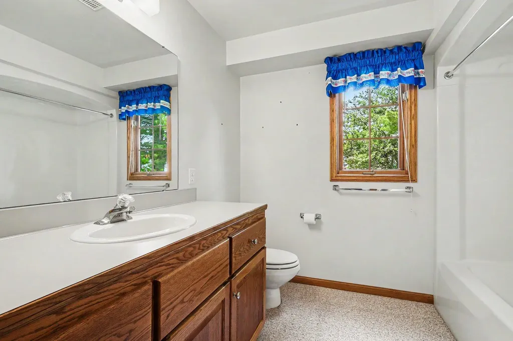 9112 Bluff Lake Street Zeeland Charter Township MI 49464