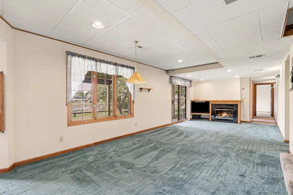 9112 Bluff Lake Street Zeeland Charter Township MI 49464