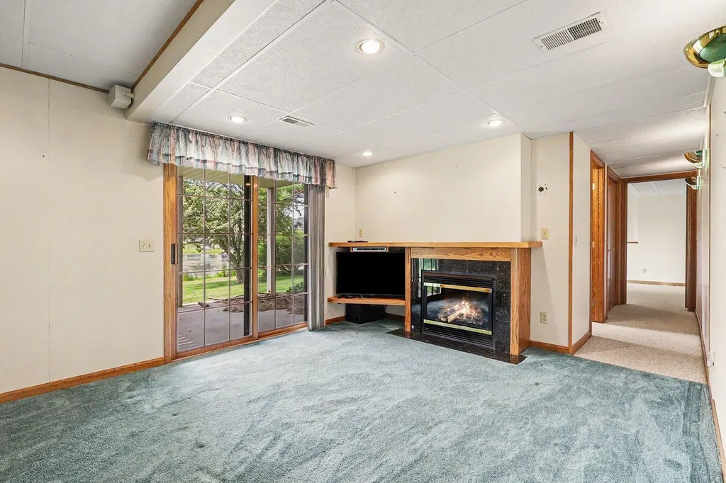 9112 Bluff Lake Street Zeeland Charter Township MI 49464