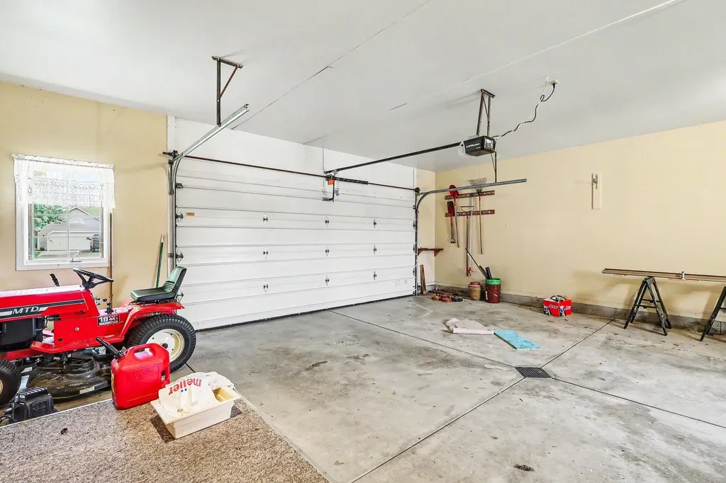 9112 Bluff Lake Street Zeeland Charter Township MI 49464