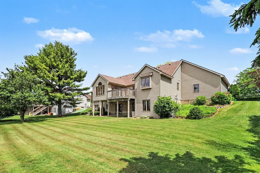 9112 Bluff Lake Street Zeeland Charter Township MI 49464
