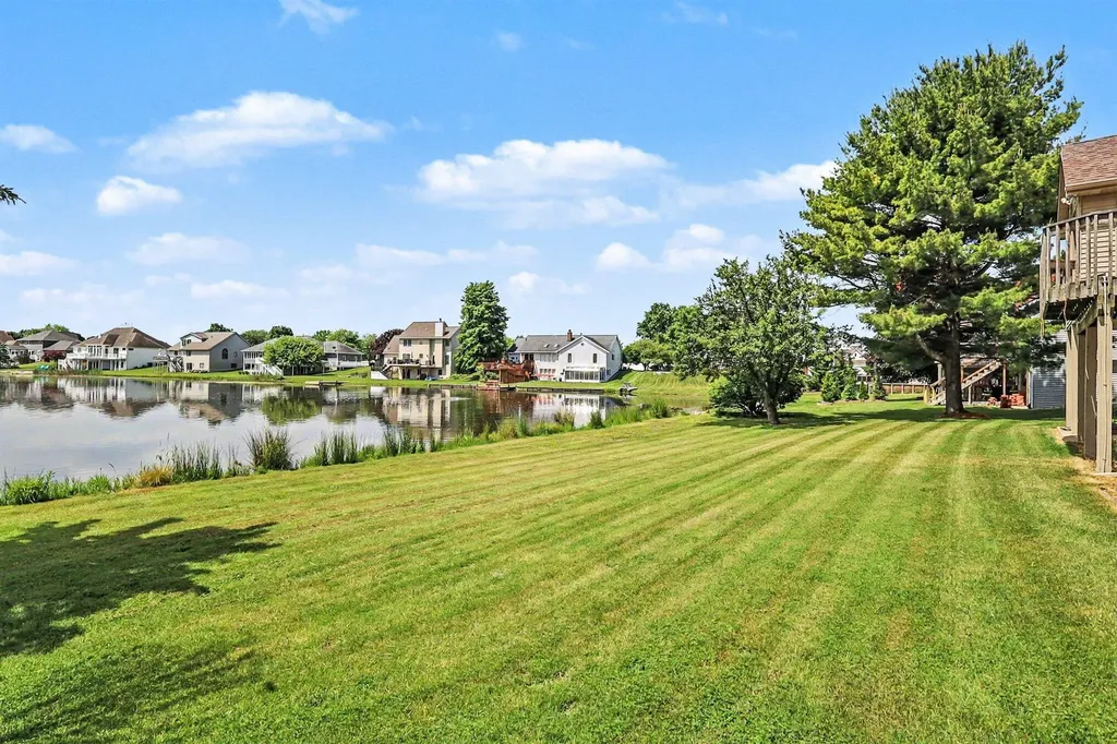 9112 Bluff Lake Street Zeeland Charter Township MI 49464