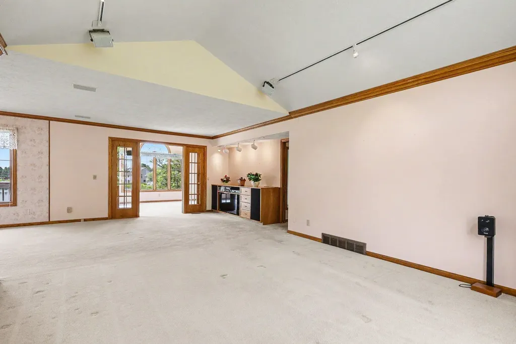 9112 Bluff Lake Street Zeeland Charter Township MI 49464