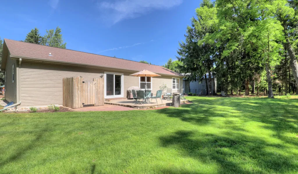 17885 Mckinley Road Colfax Township MI 49307