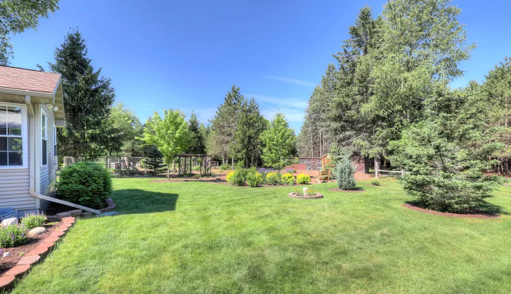 17885 Mckinley Road Colfax Township MI 49307