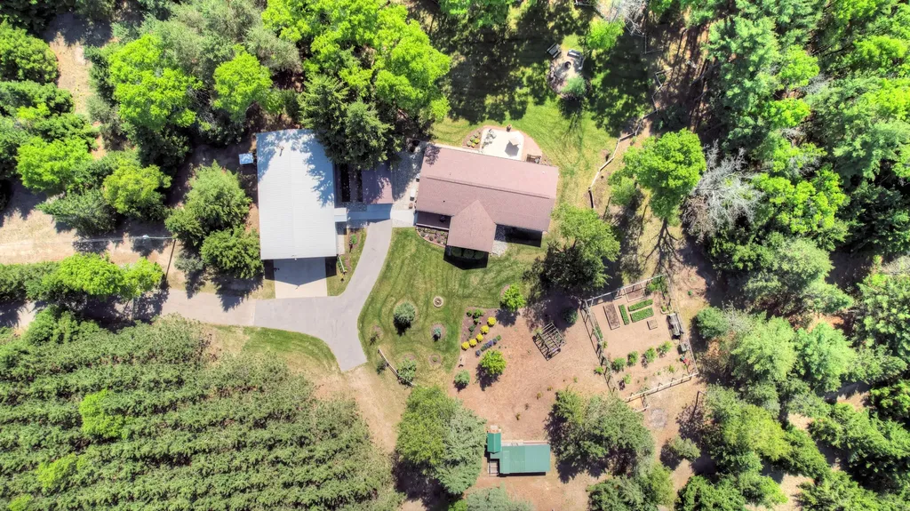 17885 Mckinley Road Colfax Township MI 49307