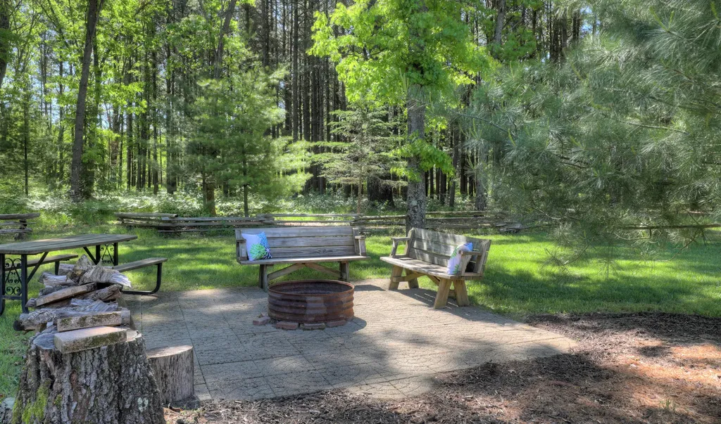 17885 Mckinley Road Colfax Township MI 49307