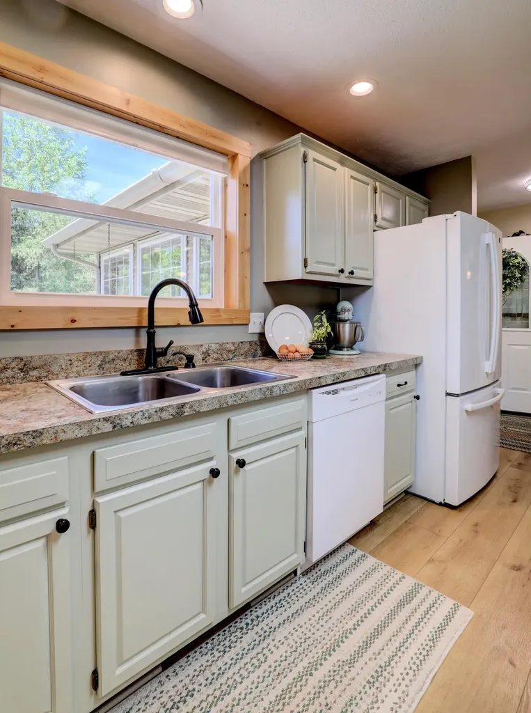 17885 Mckinley Road Colfax Township MI 49307