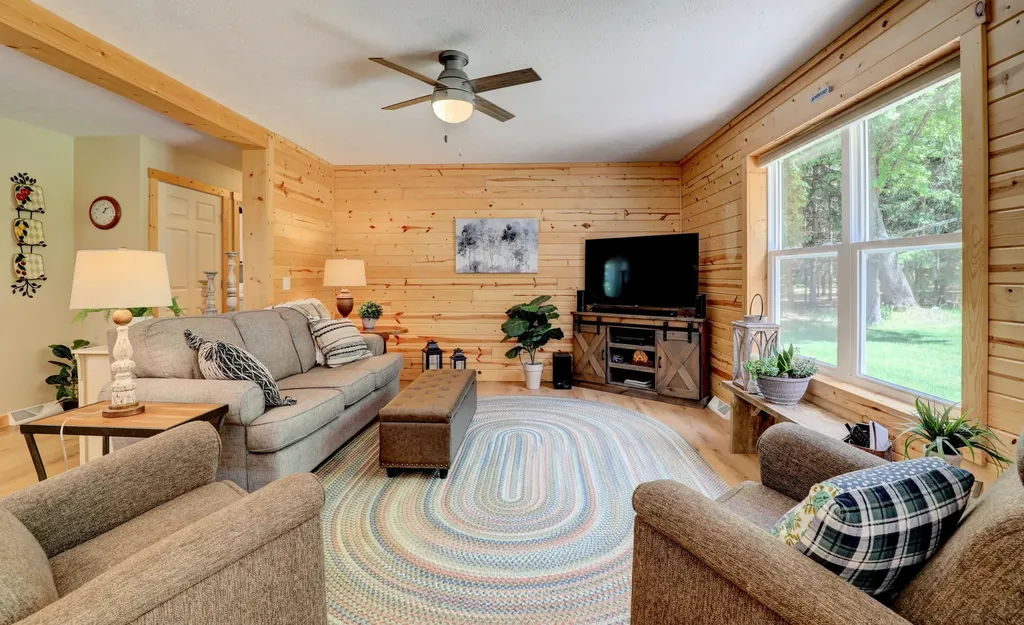 17885 Mckinley Road Colfax Township MI 49307