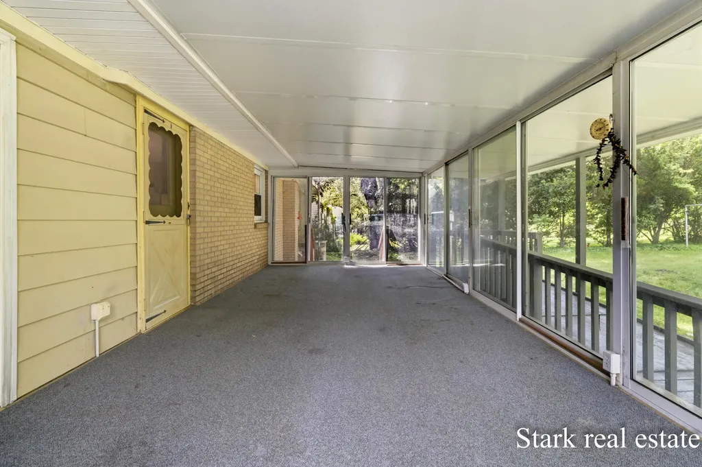 225 Sunset Hills Avenue NW Walker City MI 49534