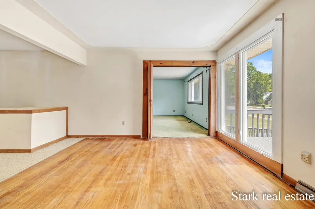 225 Sunset Hills Avenue NW Walker City MI 49534