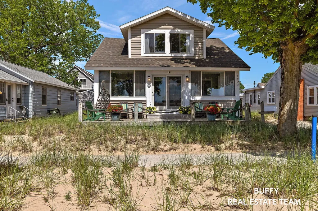 1602 Beach Street Muskegon City MI 49441