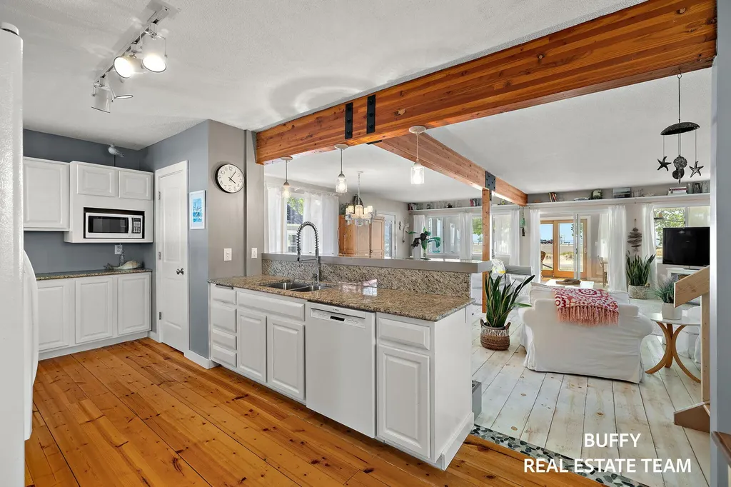 1602 Beach Street Muskegon City MI 49441