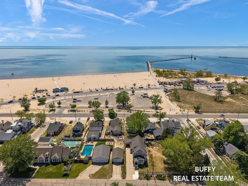 1602 Beach Street Muskegon City MI 49441