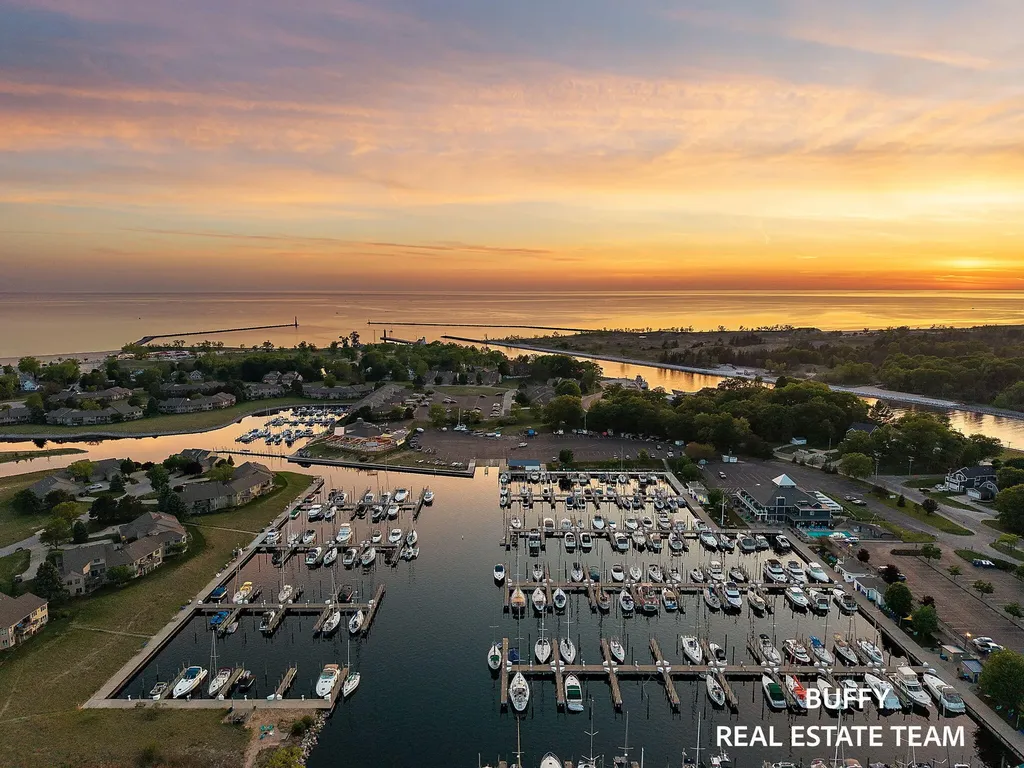 1602 Beach Street Muskegon City MI 49441