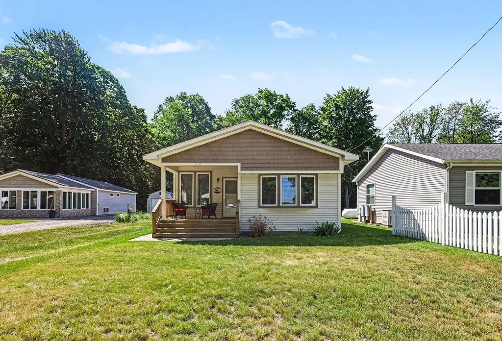 7161 E Lakeshore Drive Colfax Township MI 49459