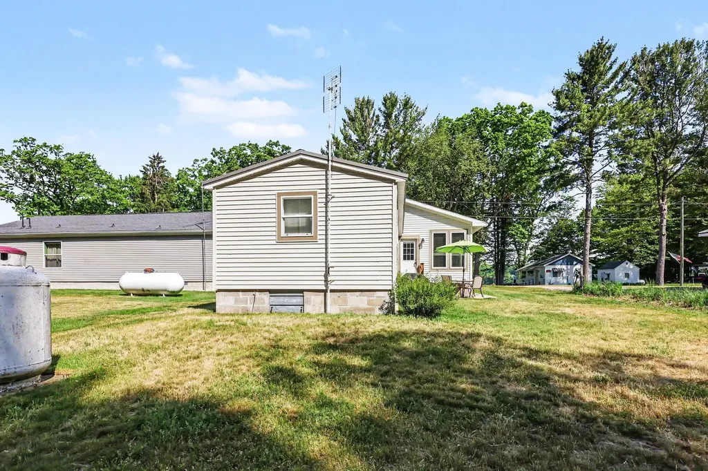7161 E Lakeshore Drive Colfax Township MI 49459