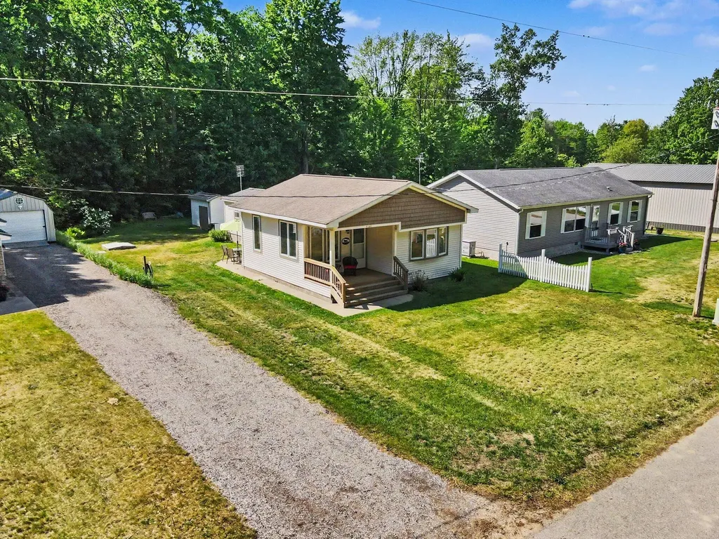 7161 E Lakeshore Drive Colfax Township MI 49459