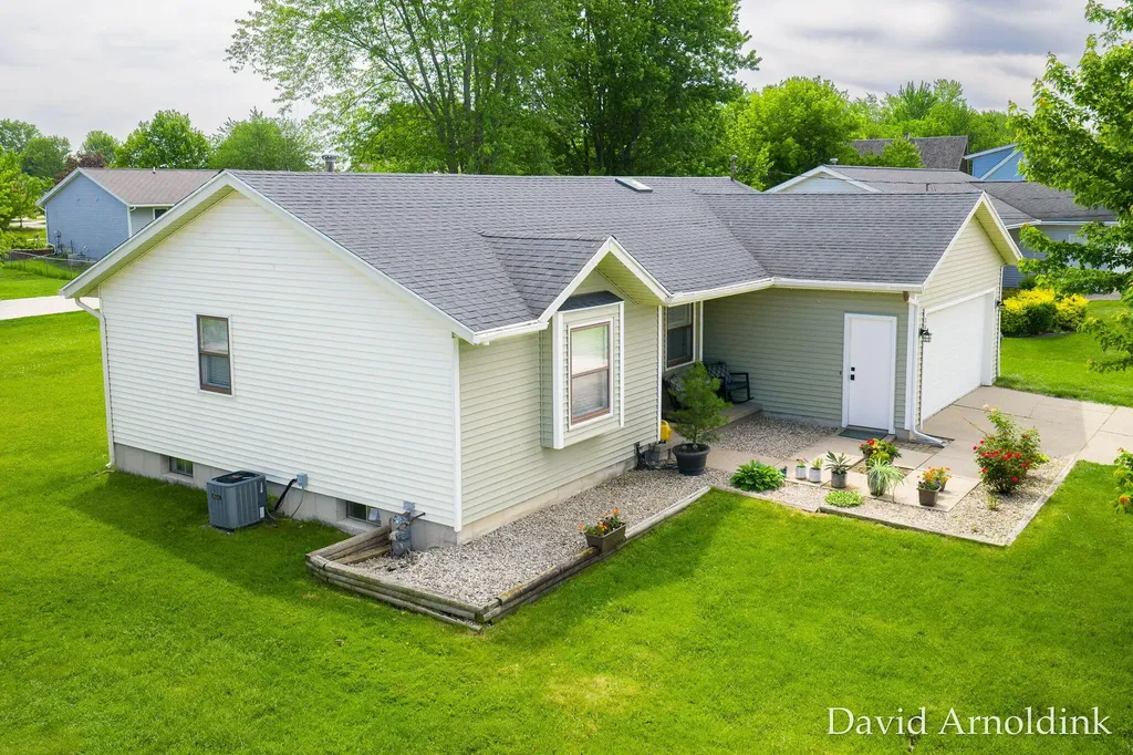 265 Country Club Road Holland City MI 49423