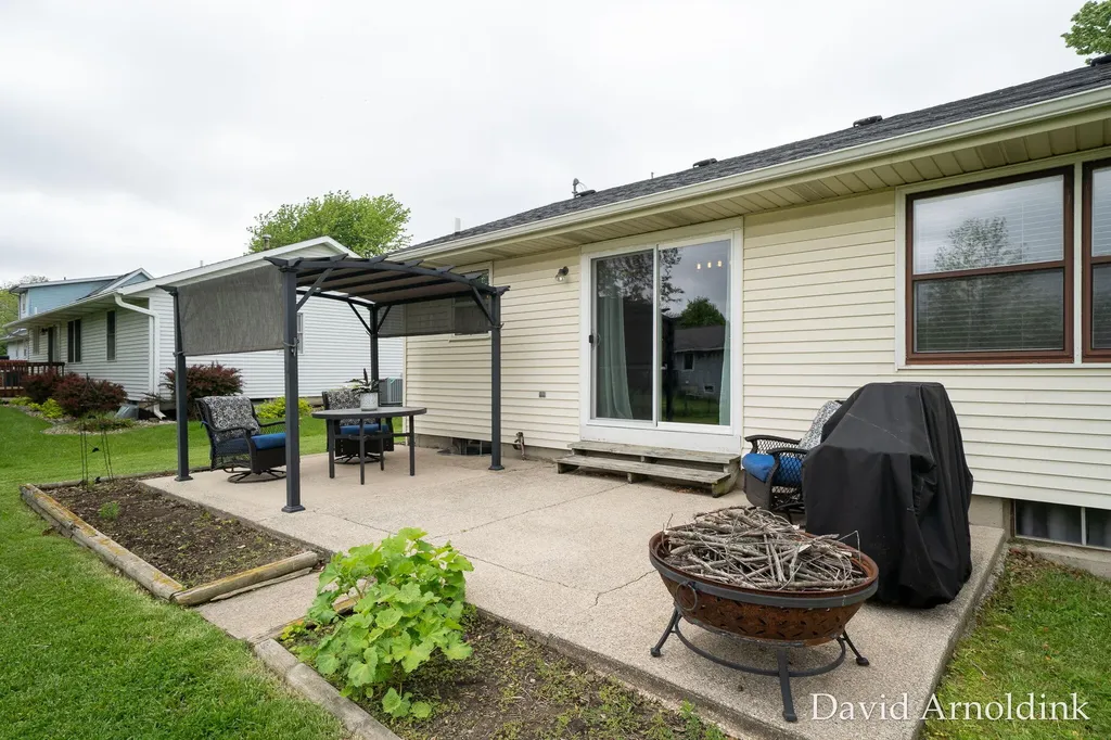 265 Country Club Road Holland City MI 49423