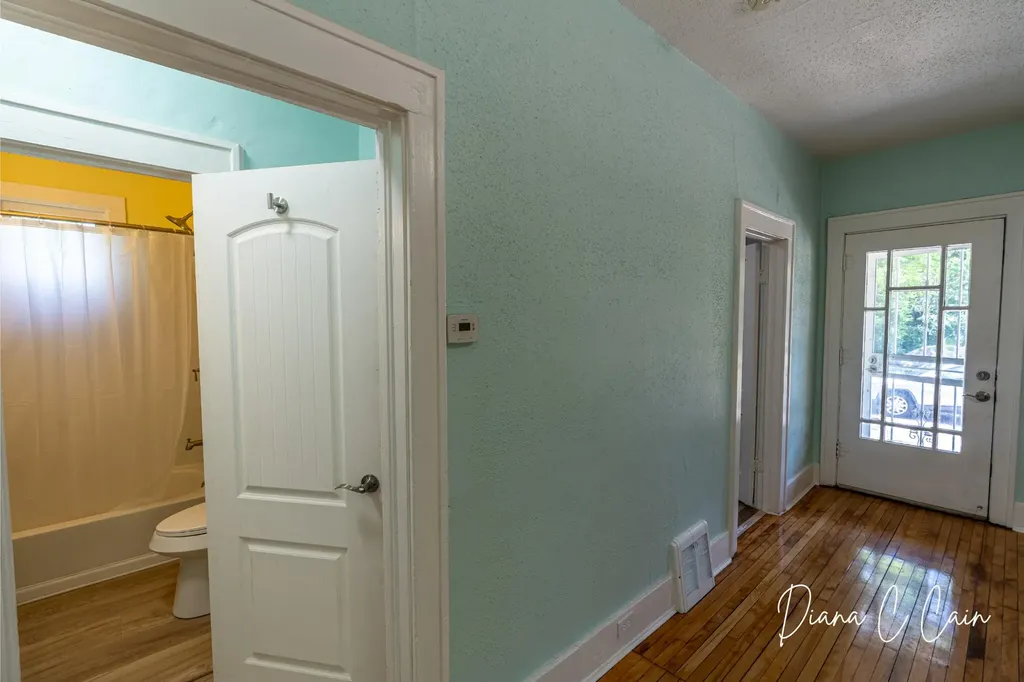 504 Mclaren Street Muskegon City MI 49442