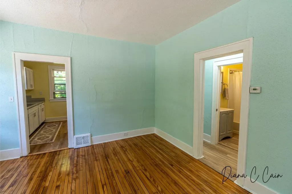504 Mclaren Street Muskegon City MI 49442