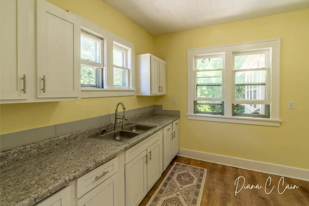 504 Mclaren Street Muskegon City MI 49442