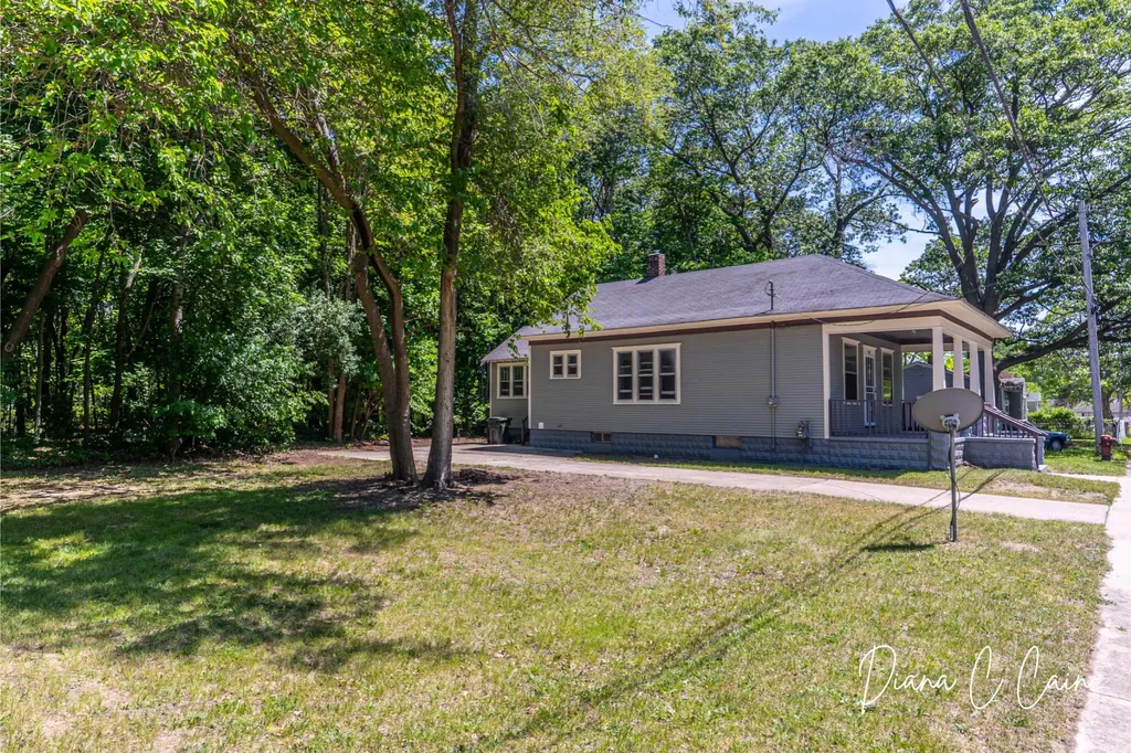 504 Mclaren Street Muskegon City MI 49442