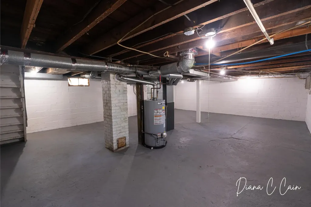 504 Mclaren Street Muskegon City MI 49442