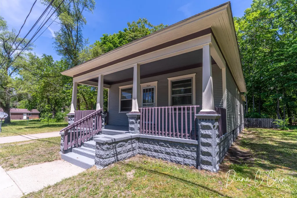 504 Mclaren Street Muskegon City MI 49442