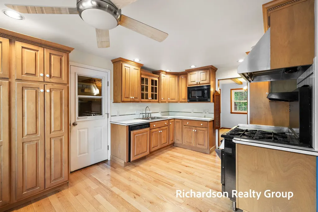1630 Lee Avenue Fruitport Charter Township MI 49444