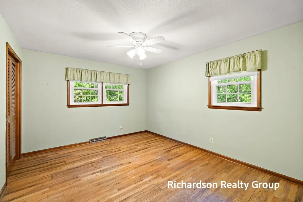 1630 Lee Avenue Fruitport Charter Township MI 49444