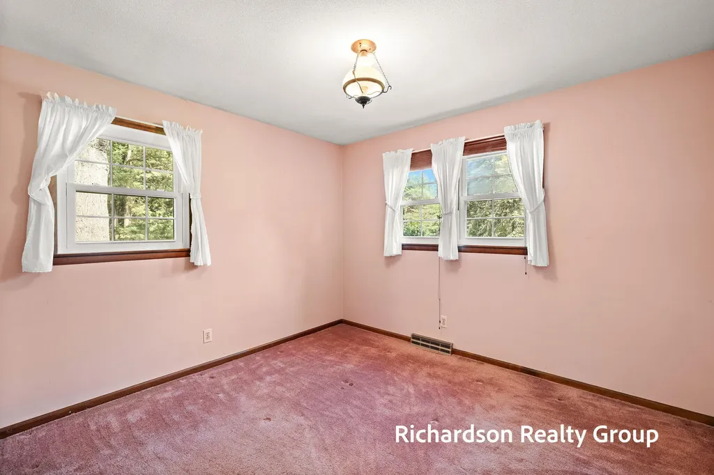 1630 Lee Avenue Fruitport Charter Township MI 49444