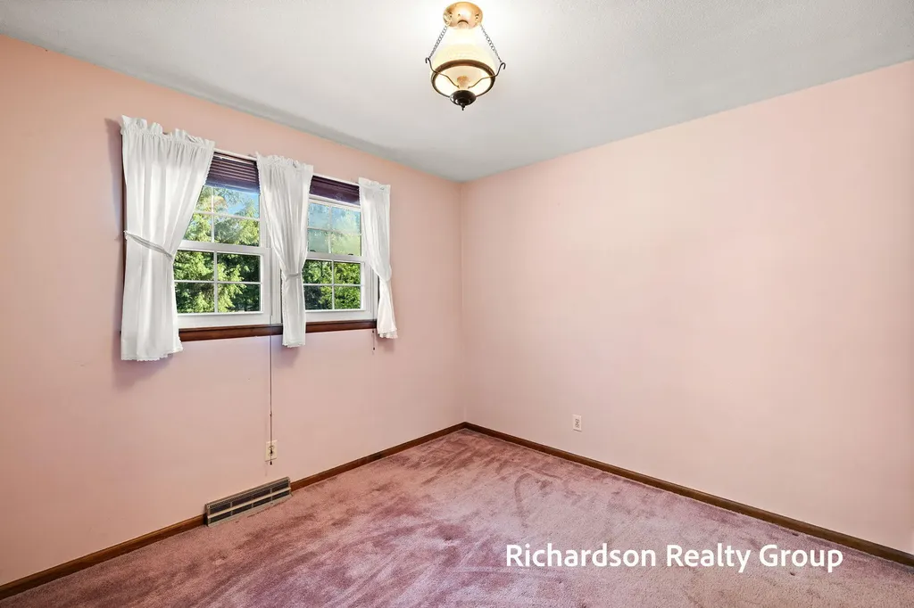 1630 Lee Avenue Fruitport Charter Township MI 49444