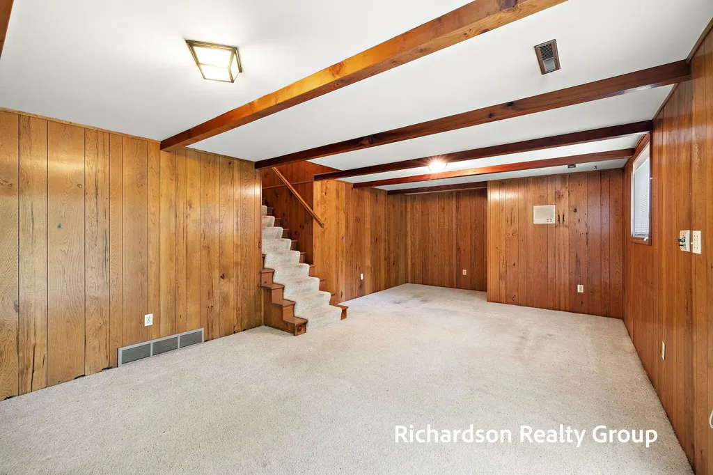 1630 Lee Avenue Fruitport Charter Township MI 49444