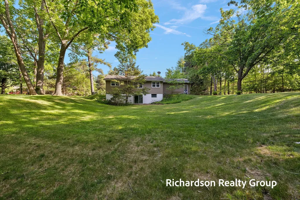 1630 Lee Avenue Fruitport Charter Township MI 49444