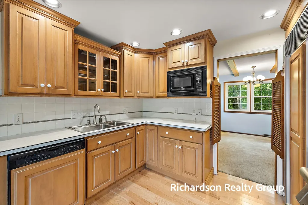 1630 Lee Avenue Fruitport Charter Township MI 49444