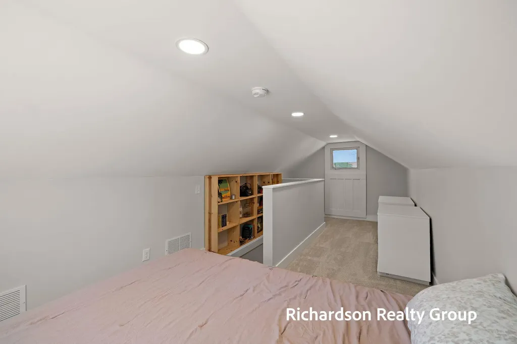 1347 Columbus Avenue Grand Haven City MI 49417