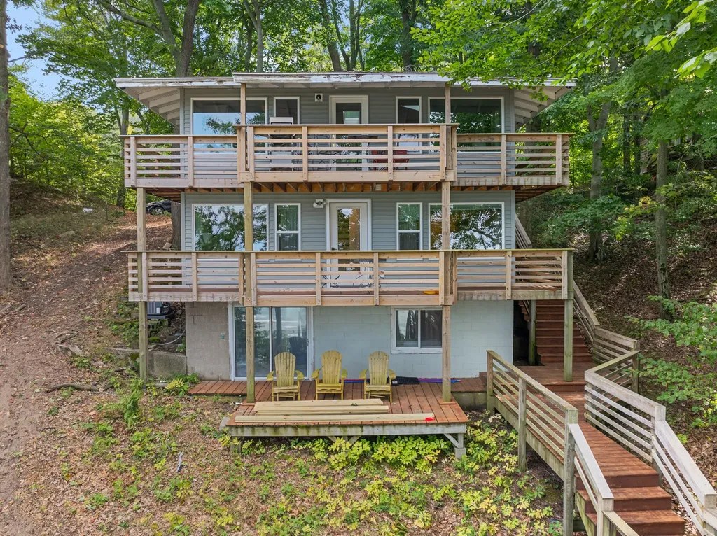 5959 Lake Harbor Road Norton Shores City MI 49441