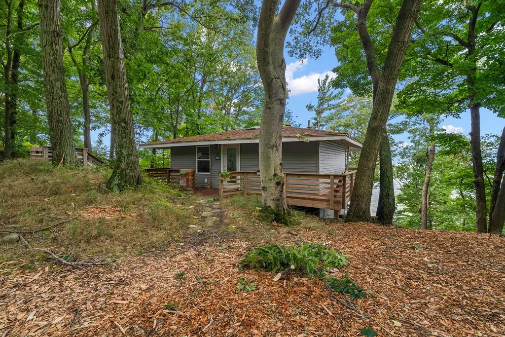 5959 Lake Harbor Road Norton Shores City MI 49441
