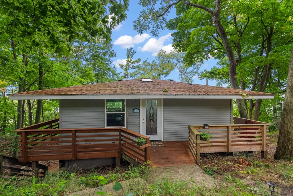 5959 Lake Harbor Road Norton Shores City MI 49441