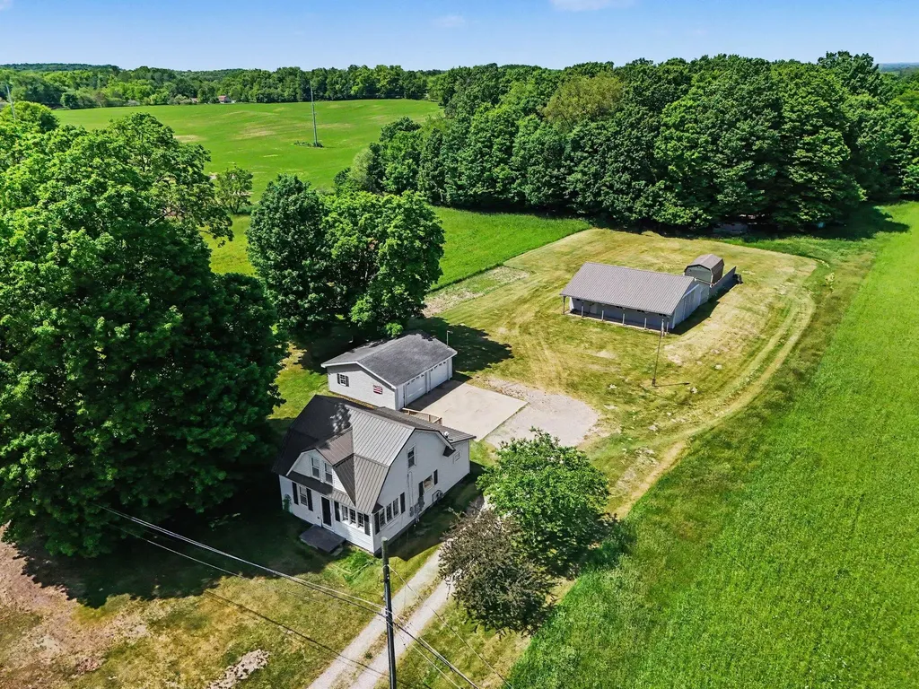 4559 S Maple Island Road Newfield Township MI 49421