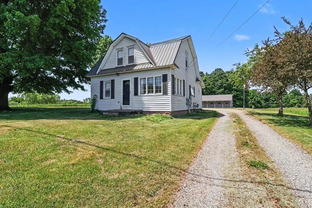 4559 S Maple Island Road Newfield Township MI 49421