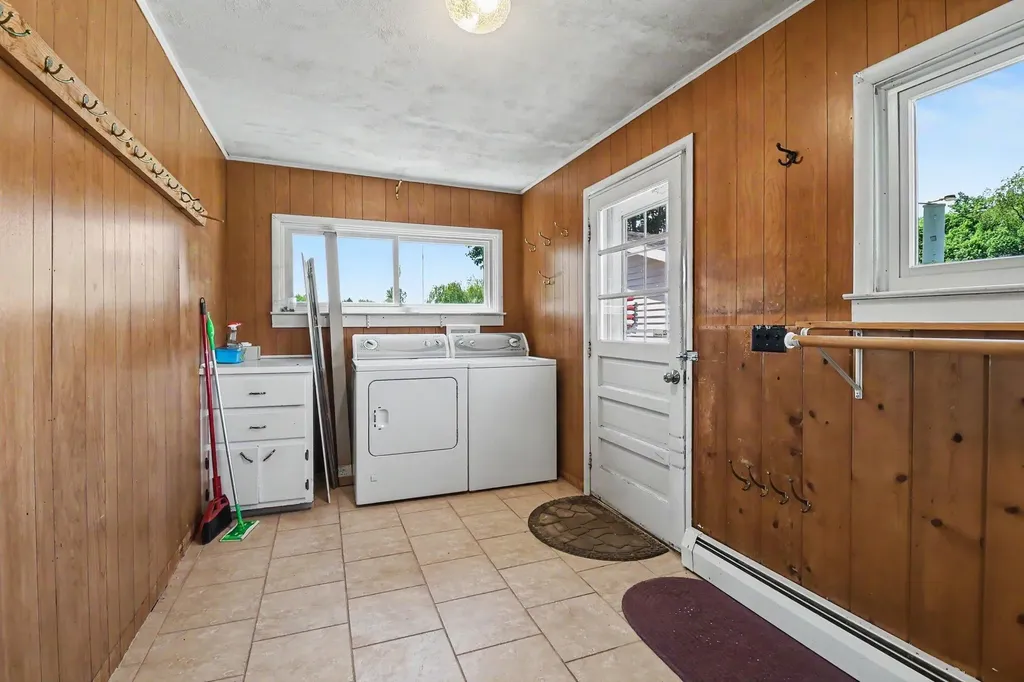 4559 S Maple Island Road Newfield Township MI 49421