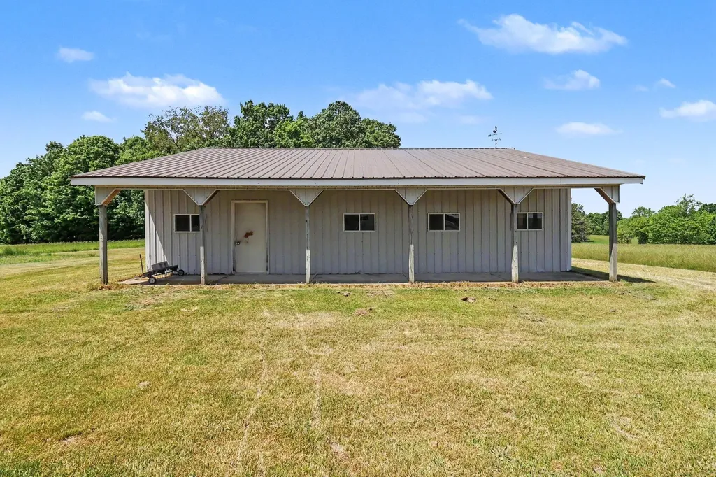 4559 S Maple Island Road Newfield Township MI 49421