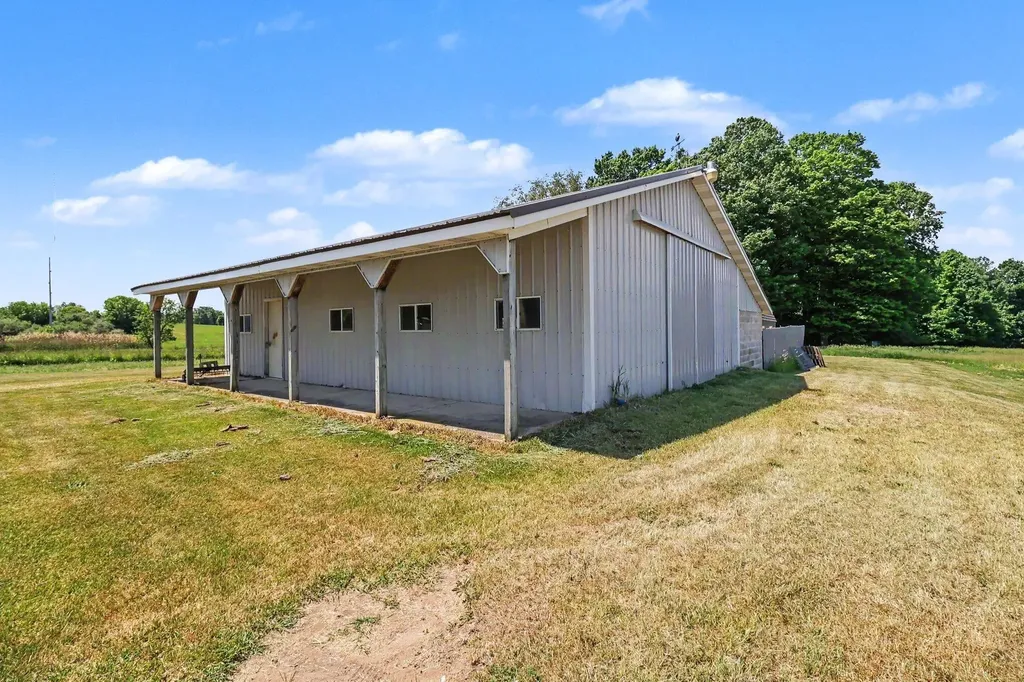 4559 S Maple Island Road Newfield Township MI 49421