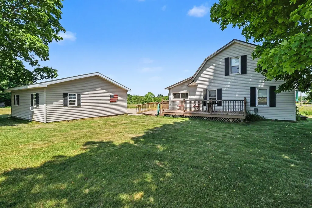 4559 S Maple Island Road Newfield Township MI 49421