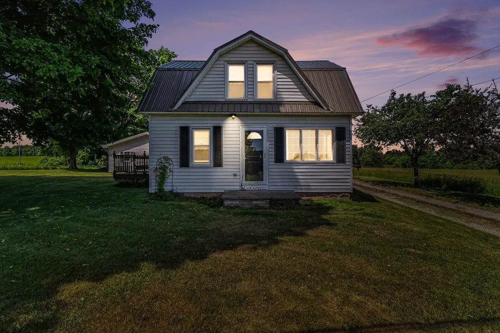 4559 S Maple Island Road Newfield Township MI 49421