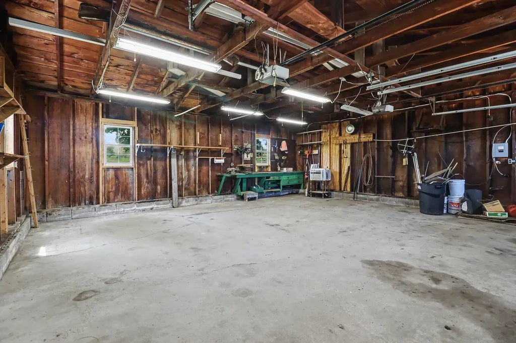 4559 S Maple Island Road Newfield Township MI 49421